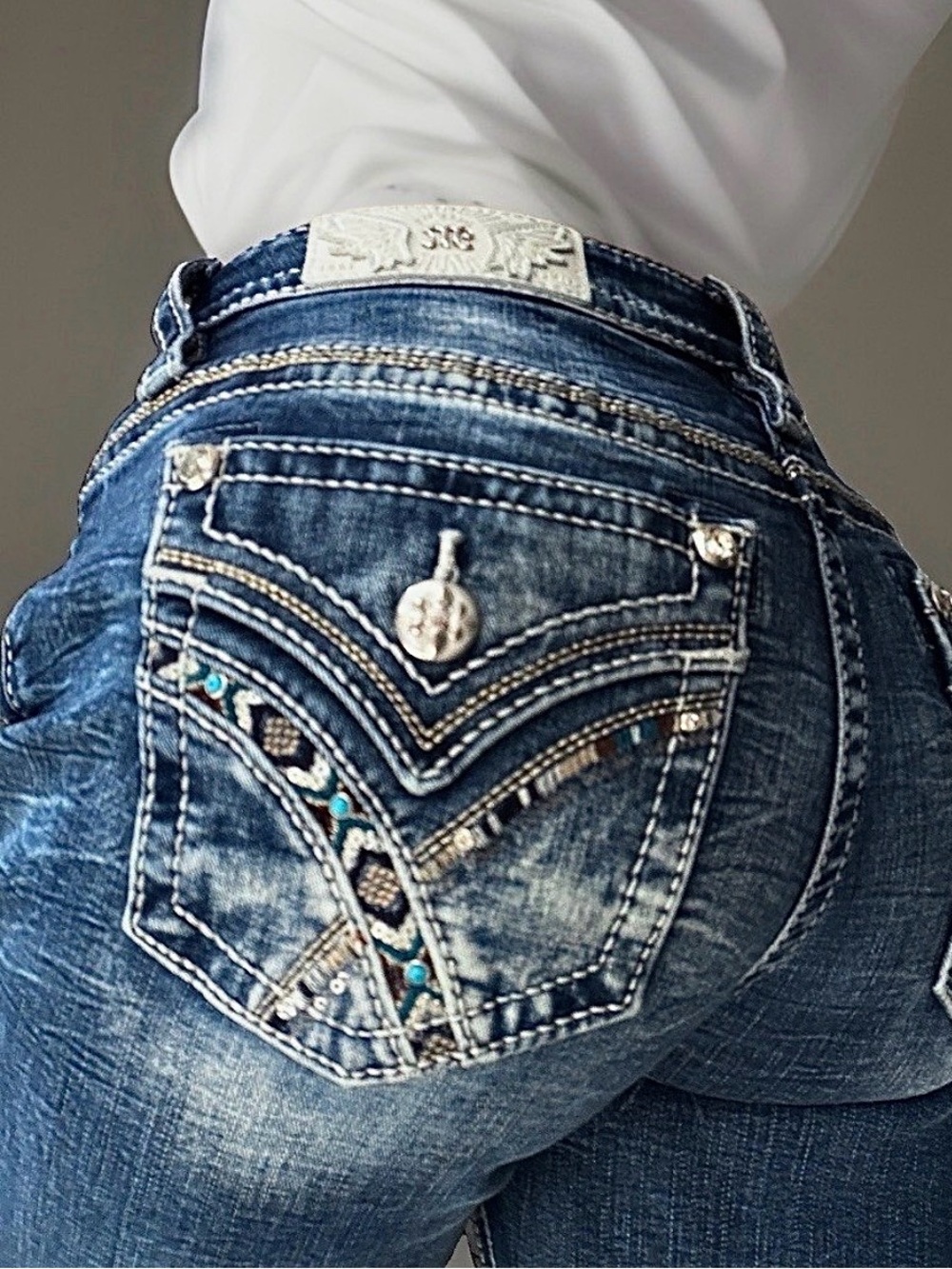 Miss Me Blue Jeans size 30 y2k Mid Rise Boot Embellished Embroidered Blue Bling